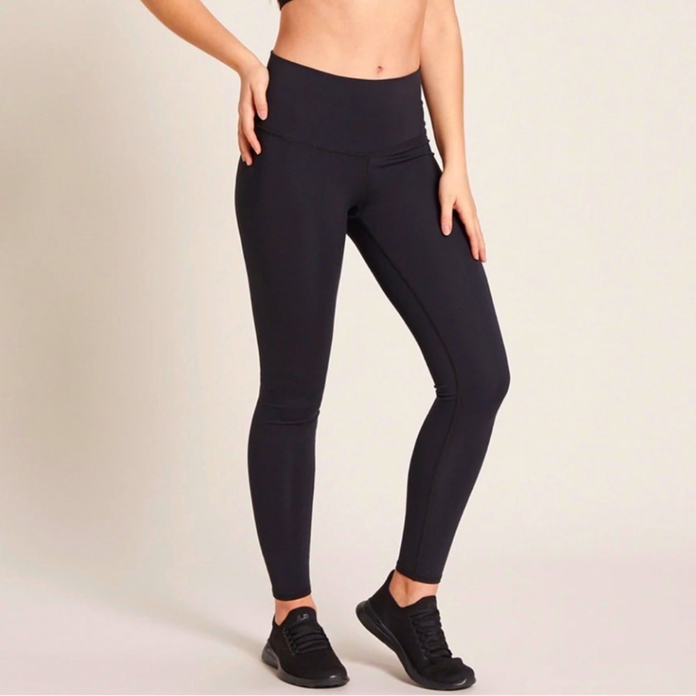 Niyama Sol Black Leggings